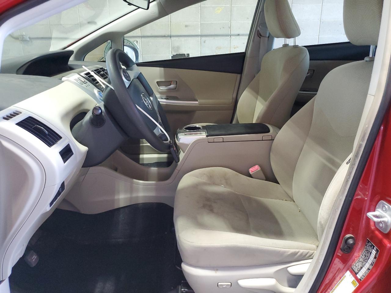 2014 Toyota Prius V - Image 7