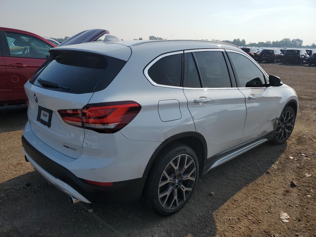 2021 BMW X1 xDrive28I - Фото 3