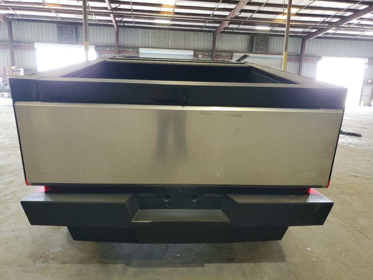 2024 Tesla Cybertruck - Image 6