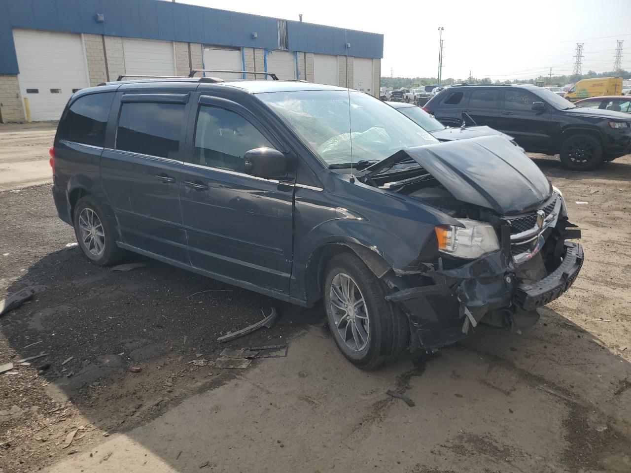 2017 Dodge Grand Caravan Sxt - Image 4