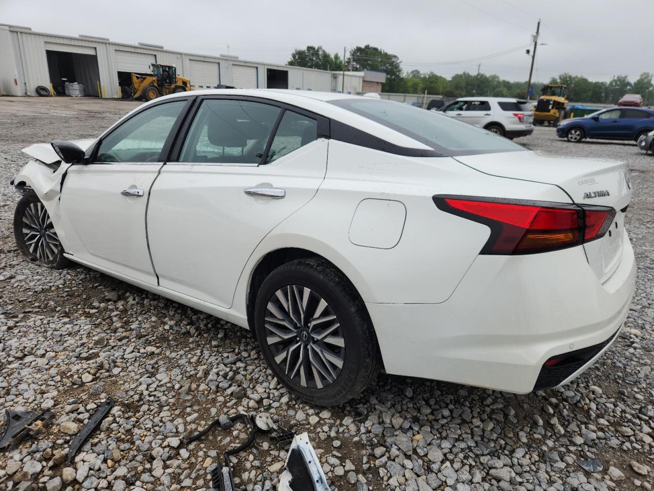 2024 Nissan Altima Sv - Image 2