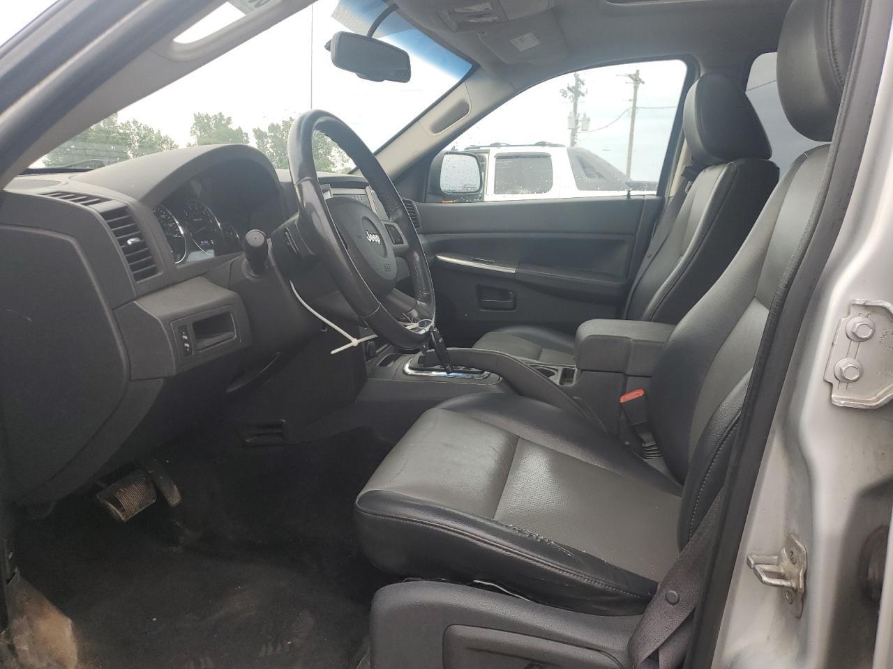 2008 Jeep Grand Cherokee Laredo - Image 7