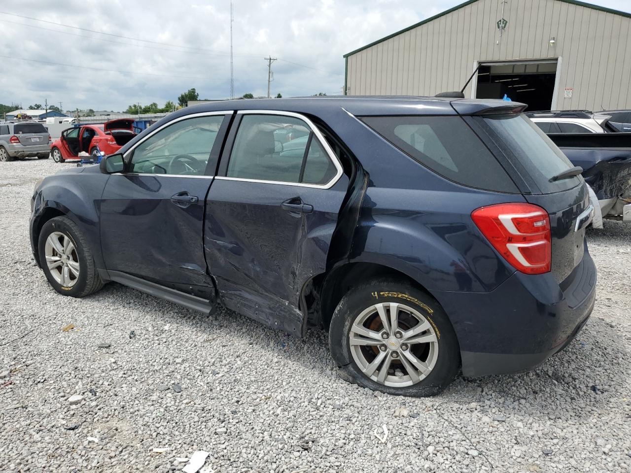 2016 Chevrolet Equinox Ls - Фото 2
