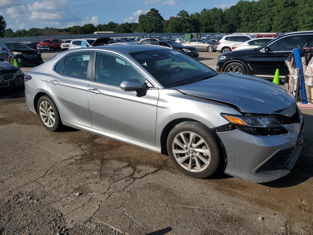 2023 Toyota Camry Le - Фото 4