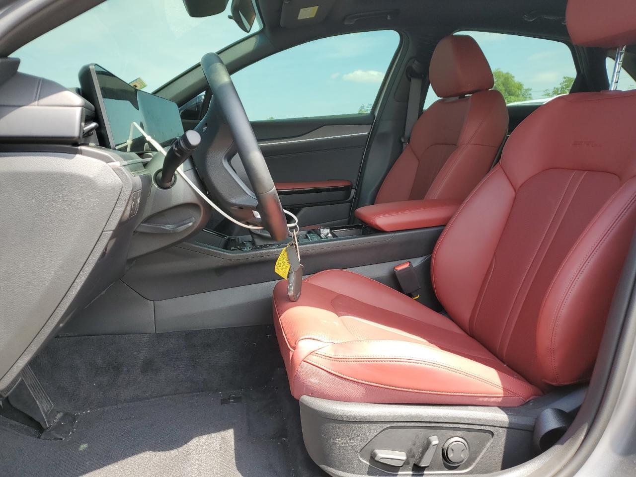 2025 Kia K5 Gt Line - Image 7
