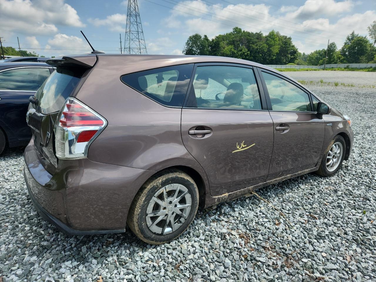 2015 Toyota Prius V - Image 3