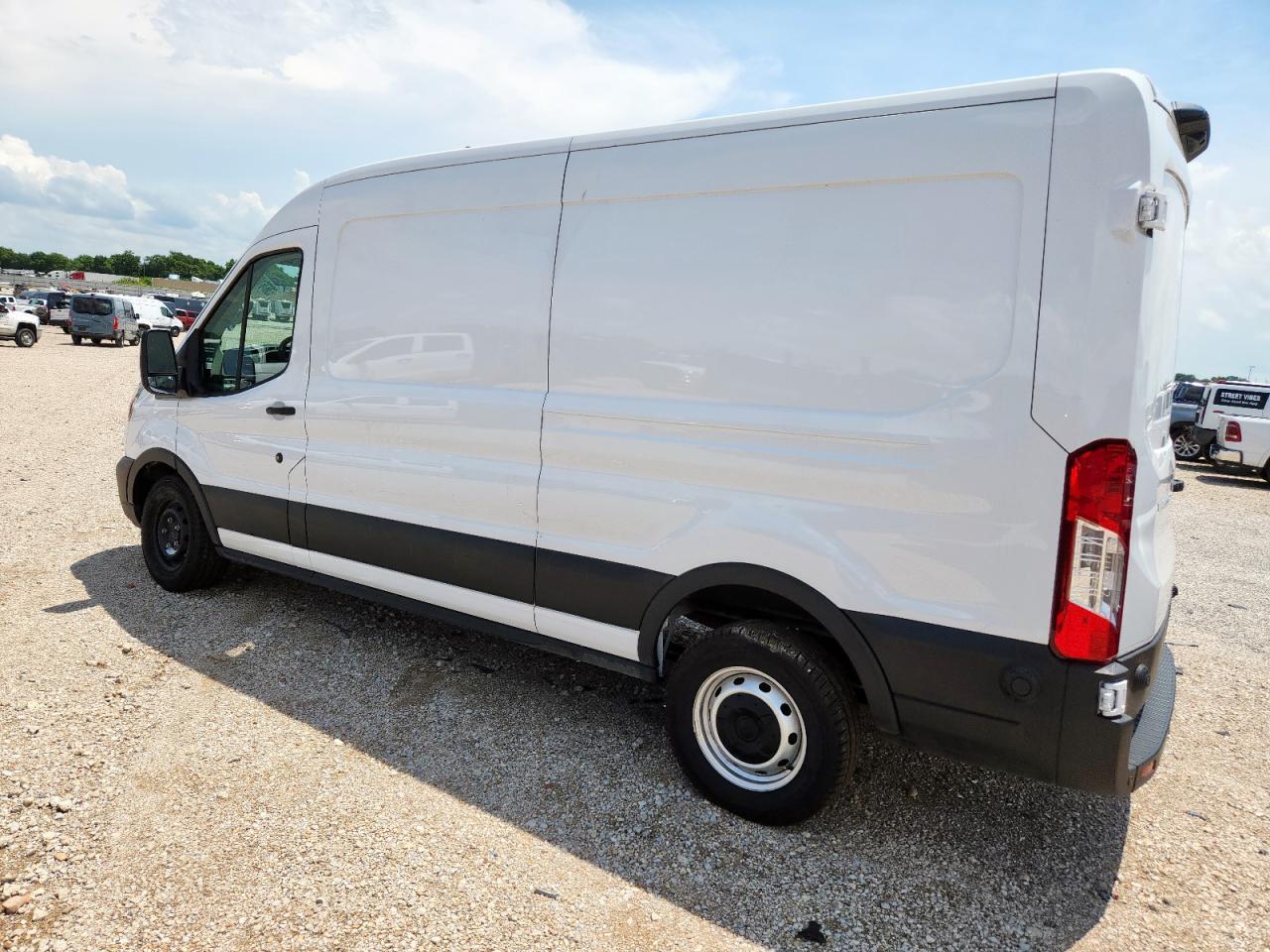 2024 Ford Transit T-250 - Фото 2
