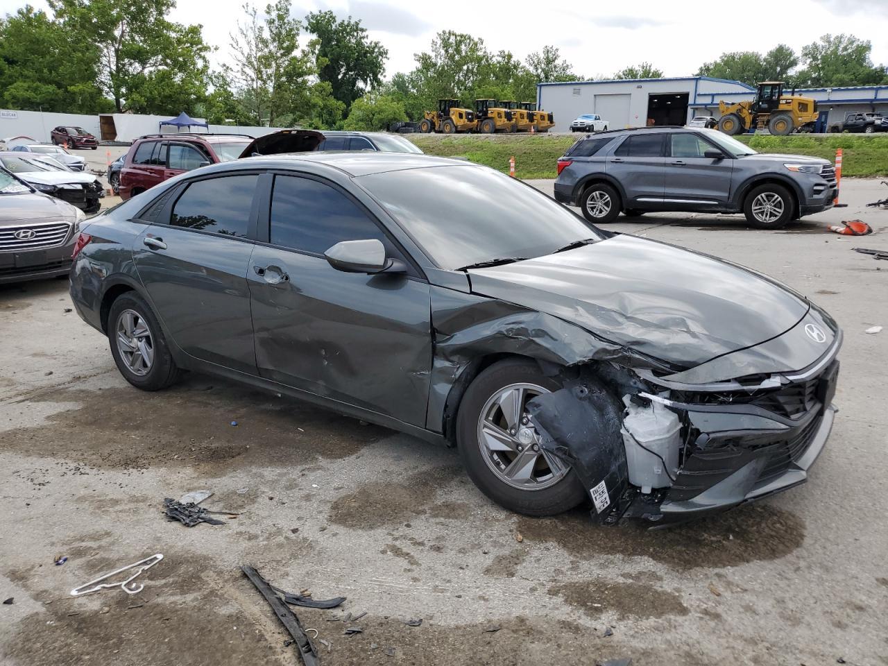 2024 Hyundai Elantra Se - Фото 4