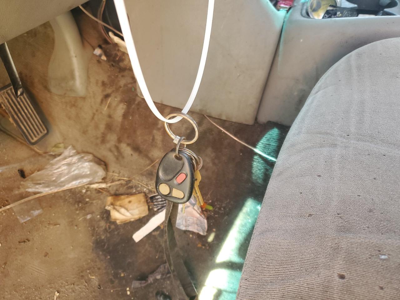 2000 Chevrolet Silverado C1500 - Image 6