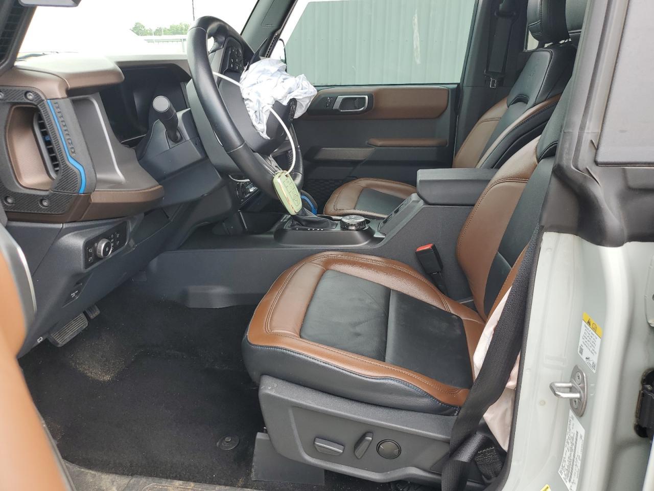 2023 Ford Bronco Base - Image 7