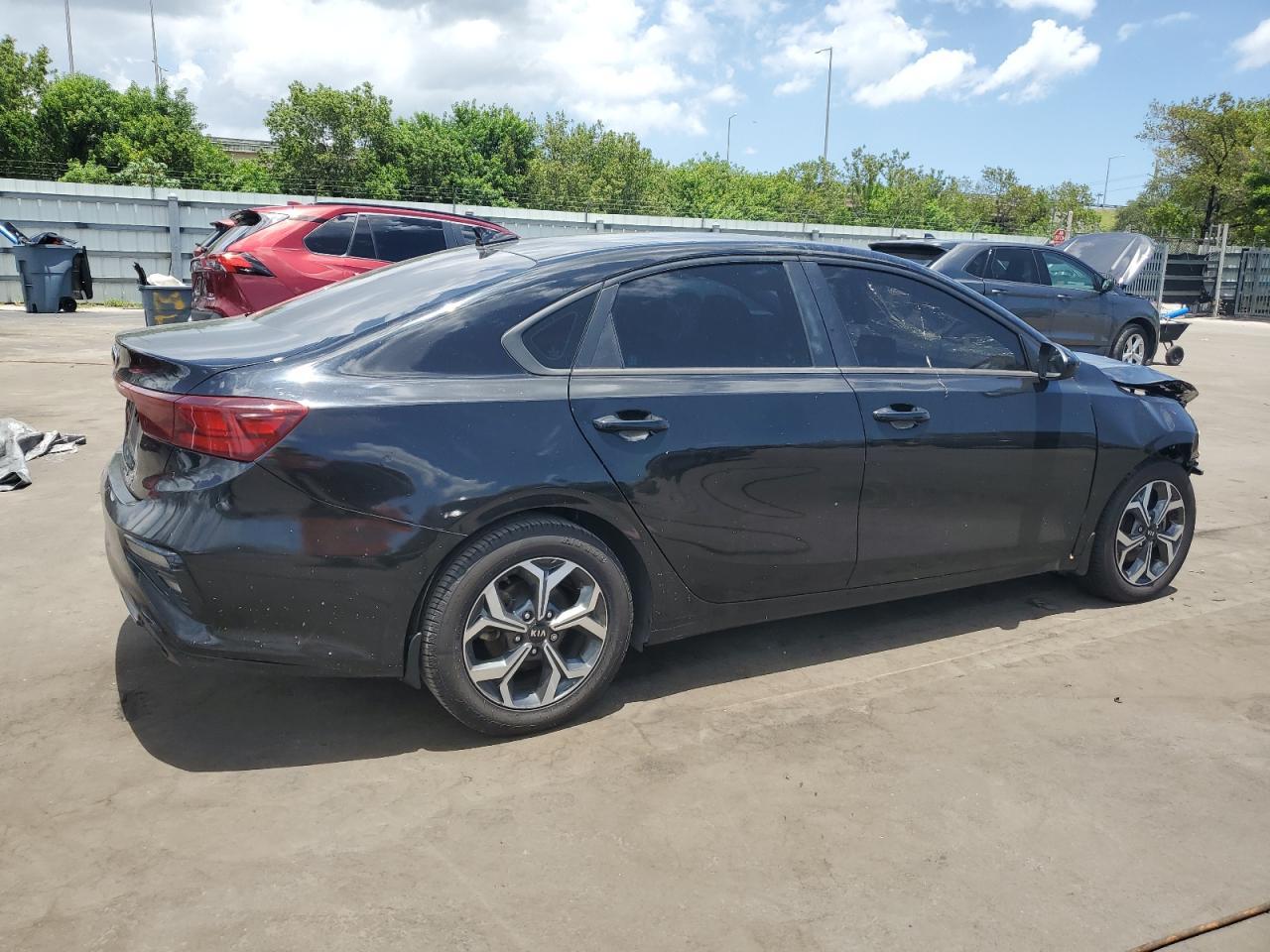 2021 Kia Forte Fe - Фото 3