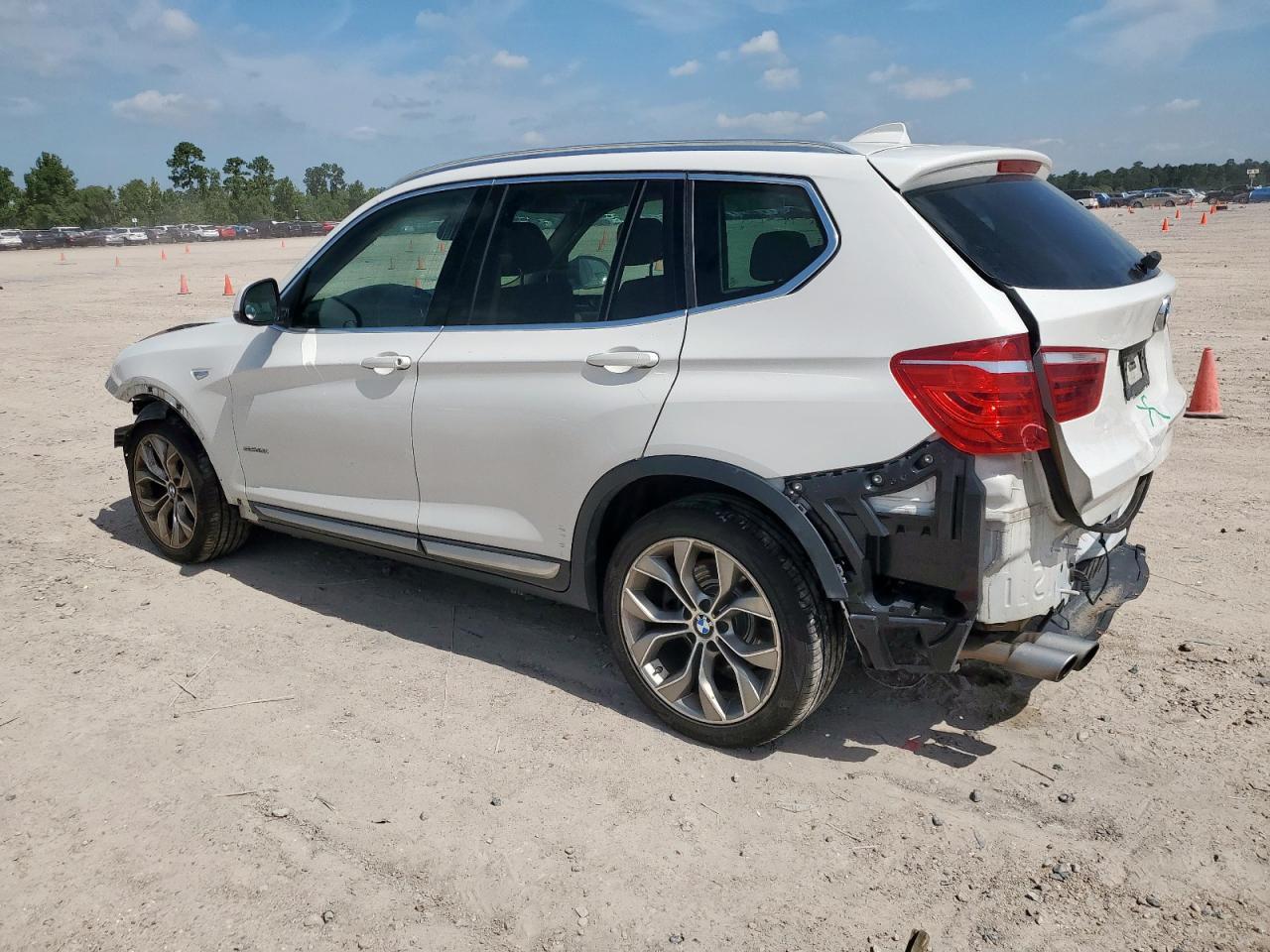 2017 BMW X3 Sdrive28I - Фото 2