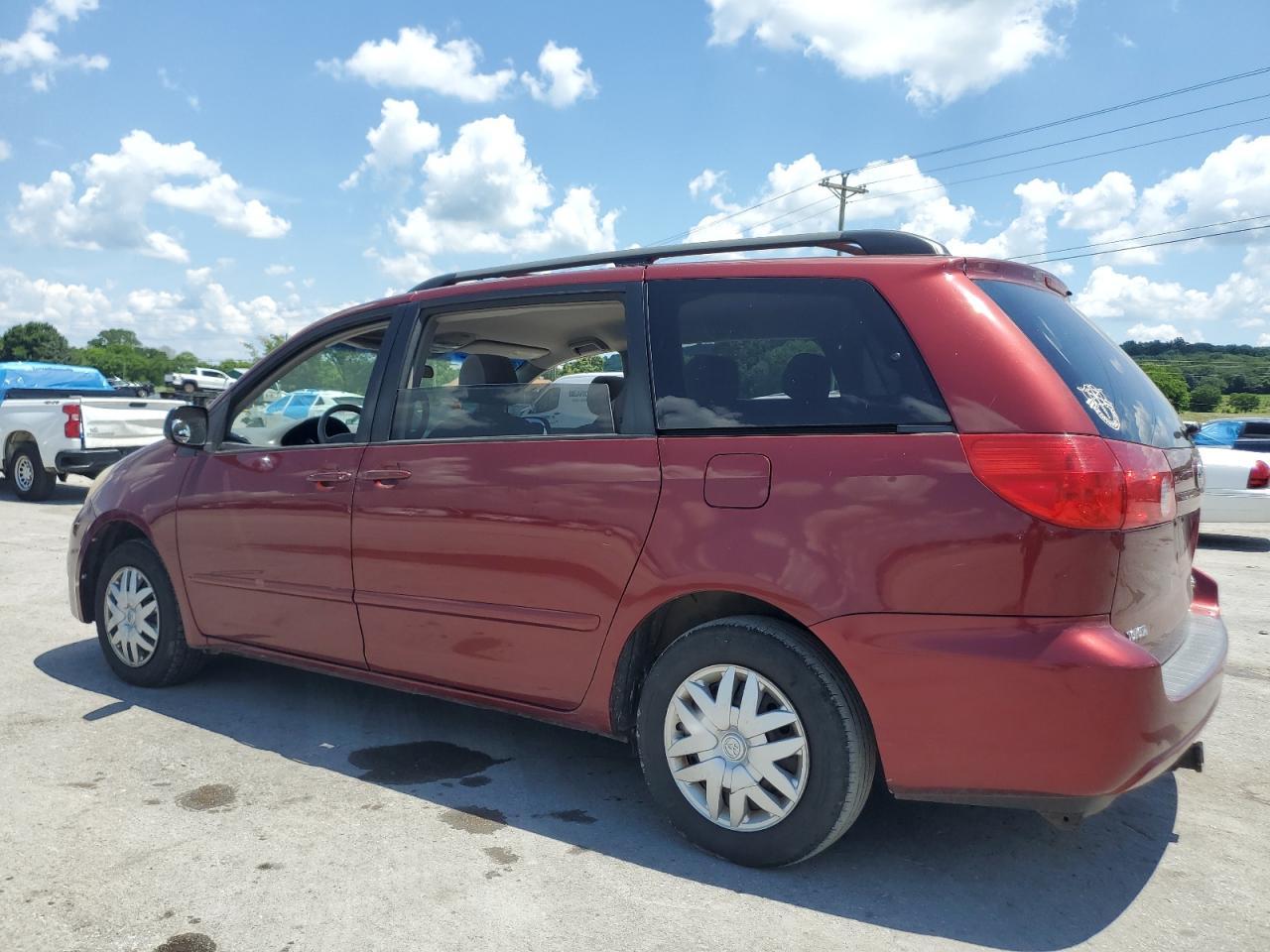 2007 Toyota Sienna Ce - Image 2