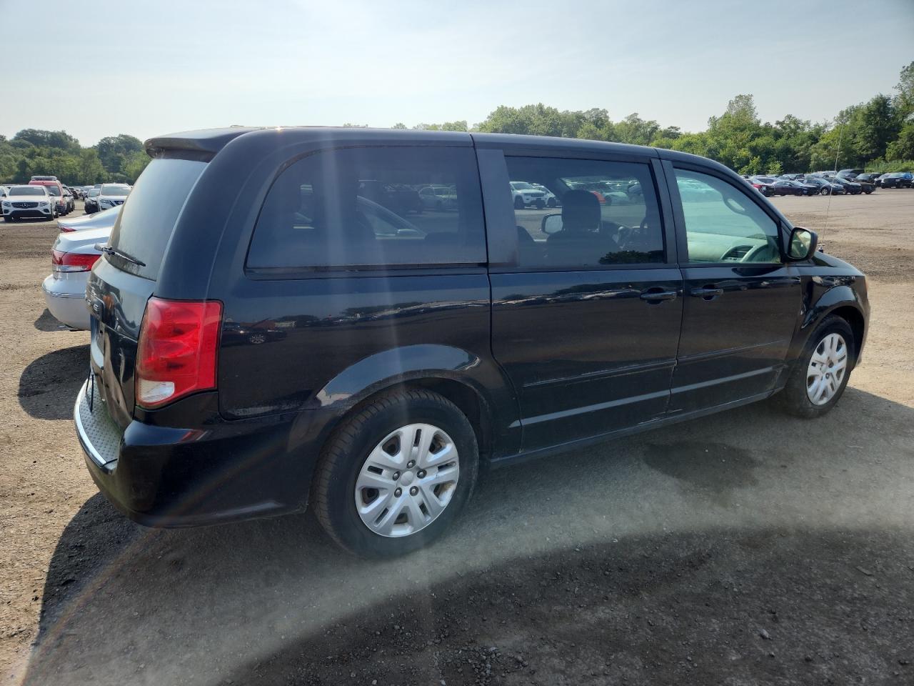 2014 Dodge Grand Caravan Se - Image 3