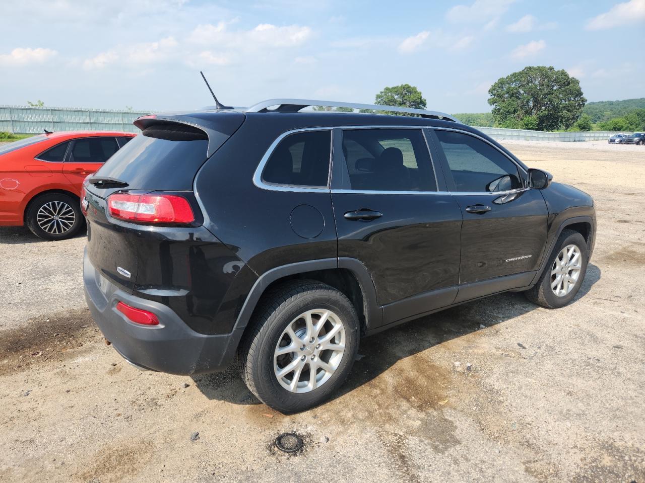 2015 Jeep Cherokee Latitude - Фото 3