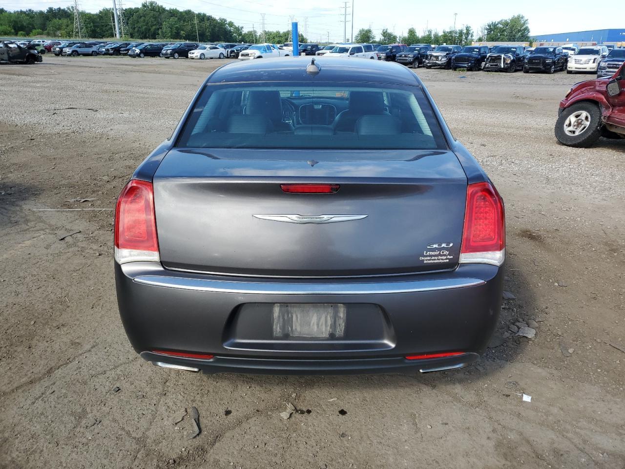 2015 Chrysler 300 Limited - Image 6
