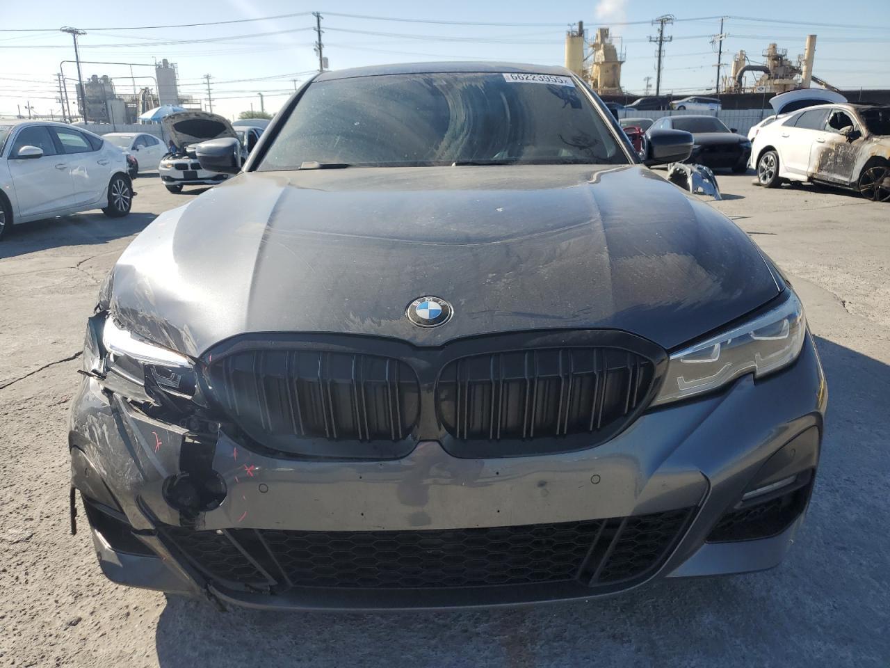 2021 BMW 330Xe - Фото 5