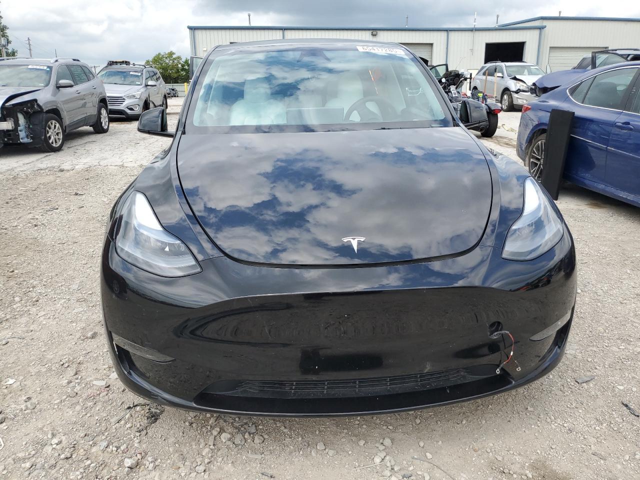 2024 Tesla Model Y - Фото 5