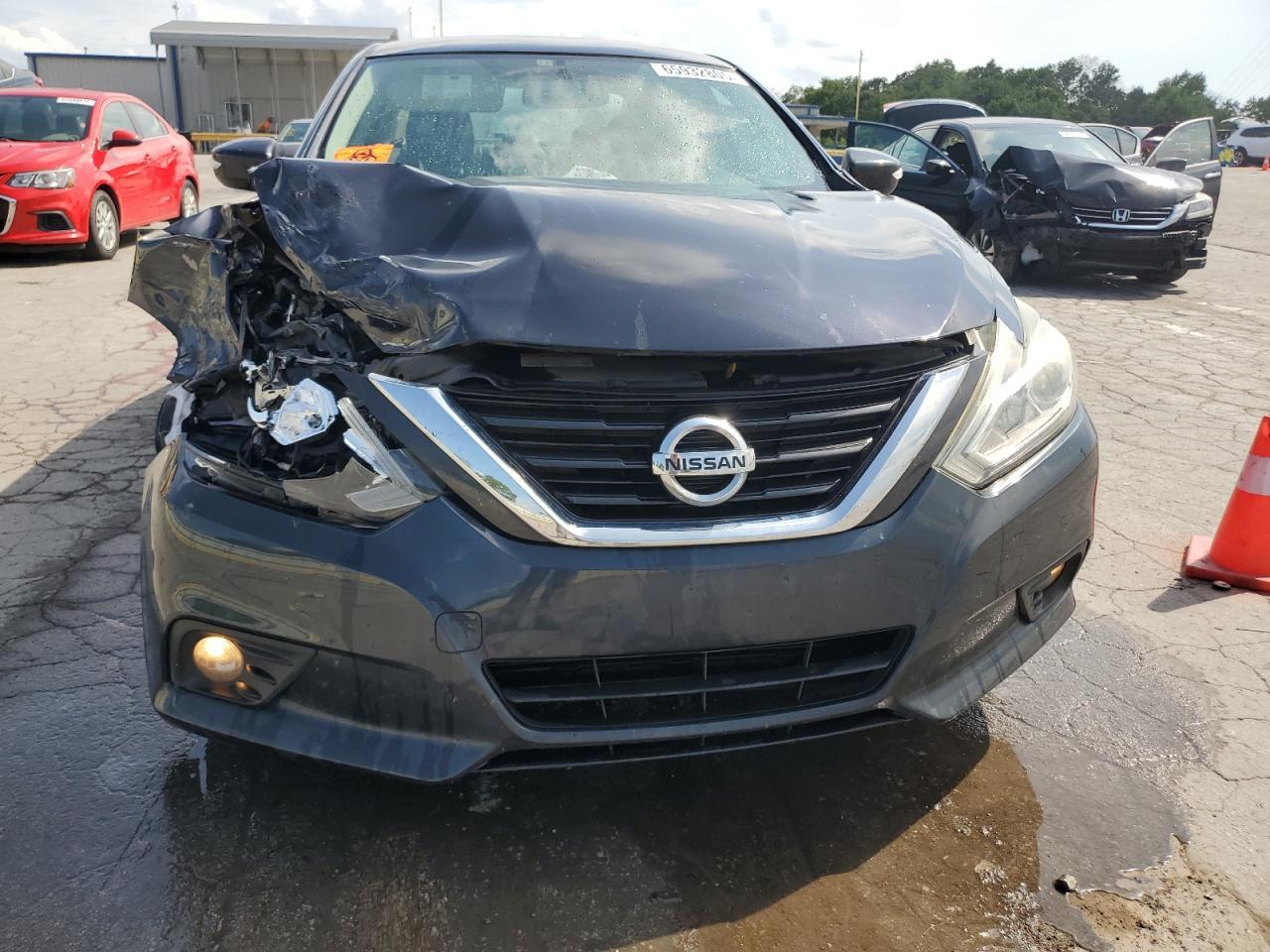 2018 Nissan Altima 2.5 - Image 5
