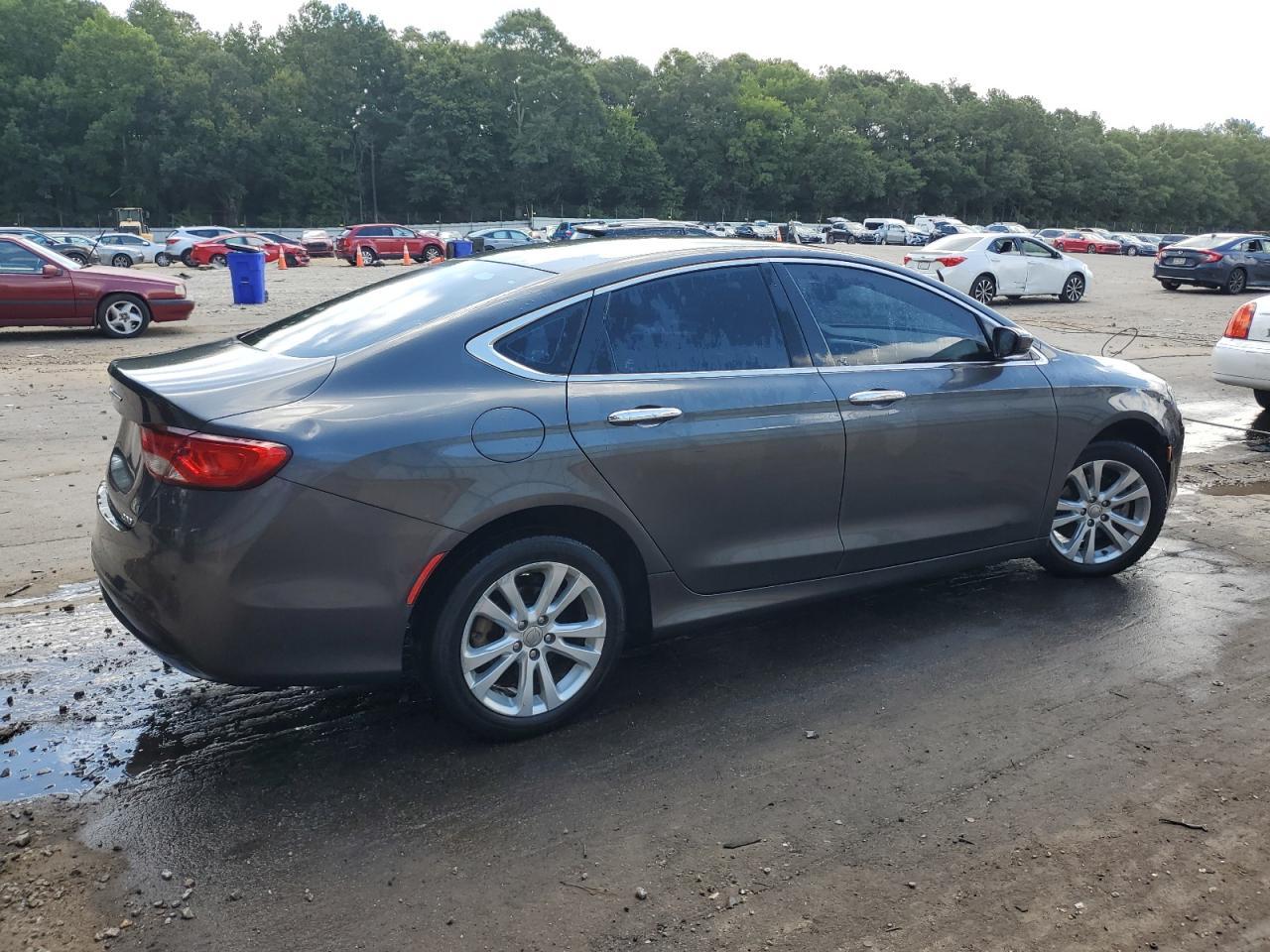 2016 Chrysler 200 Lx - Фото 3