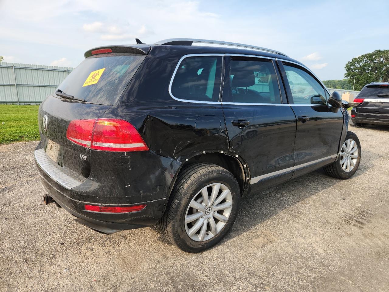 2011 Volkswagen Touareg V6 - Фото 3