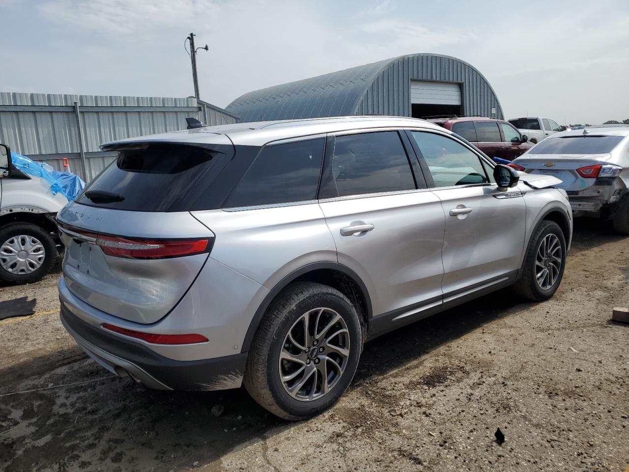 2020 Lincoln Corsair - Фото 3