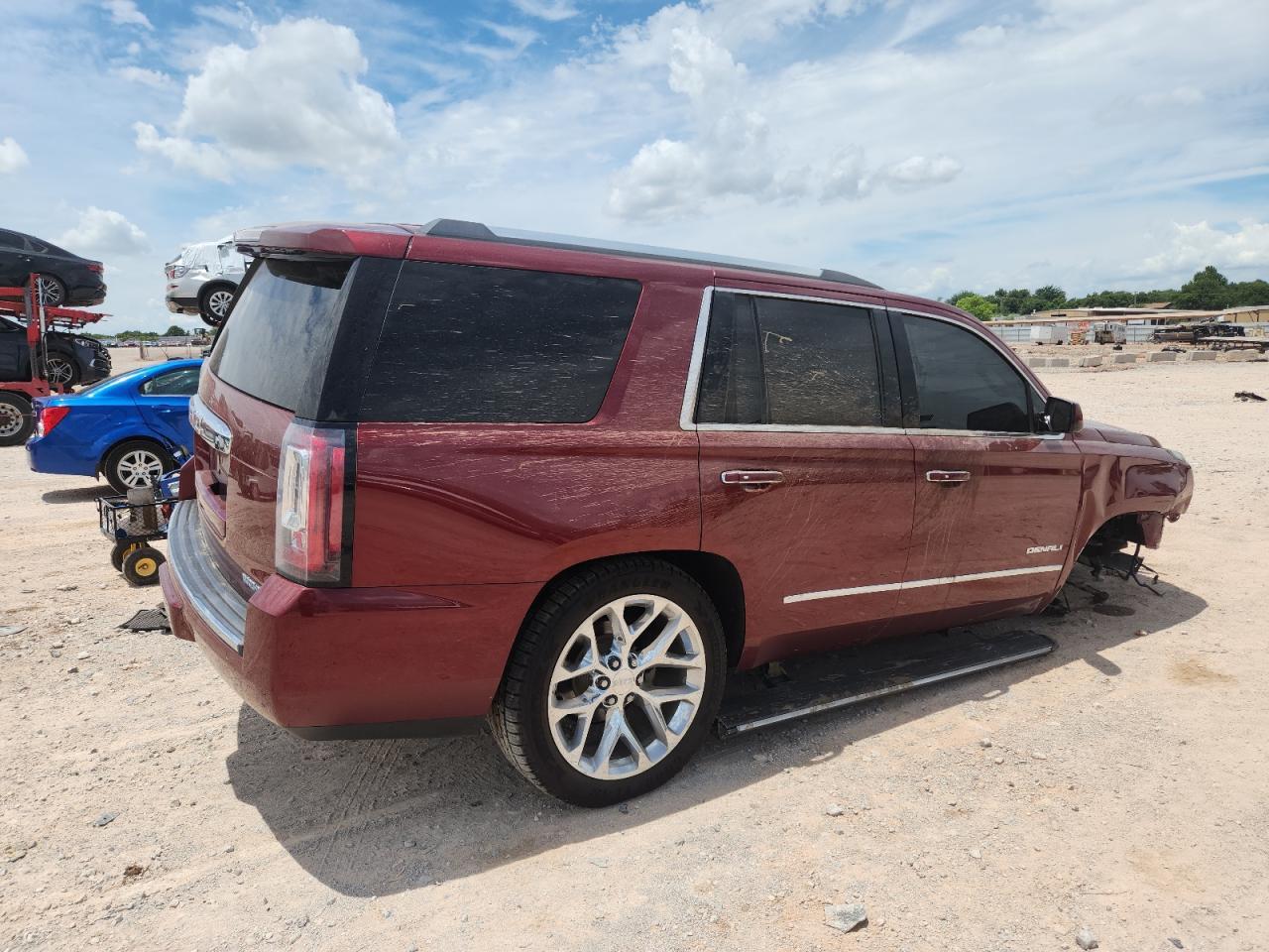 2018 GMC Yukon Denali - Фото 3