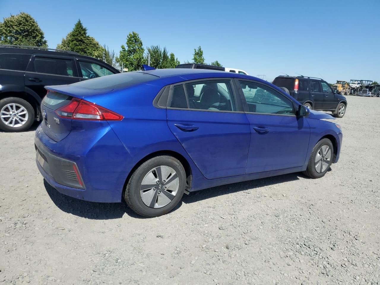 2022 Hyundai Ioniq Blue - Image 3