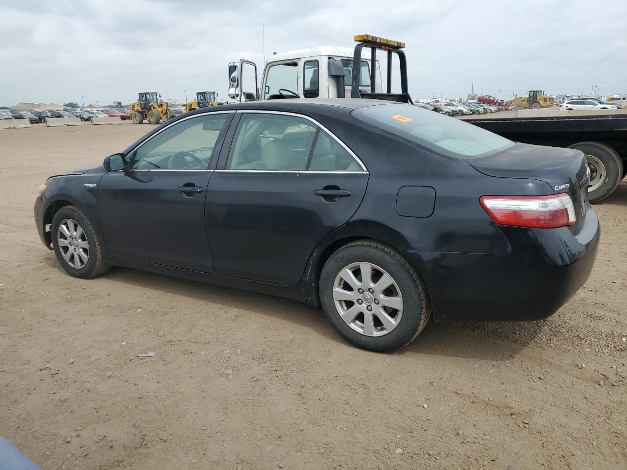 2007 Toyota Camry Hybrid - Image 2