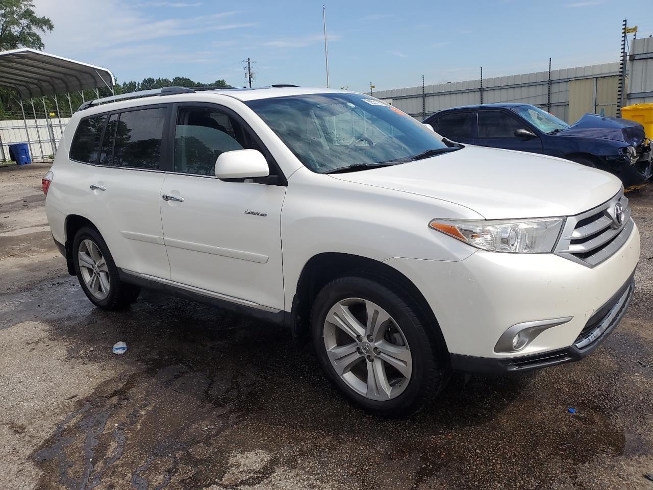 2013 Toyota Highlander Limited - Image 4