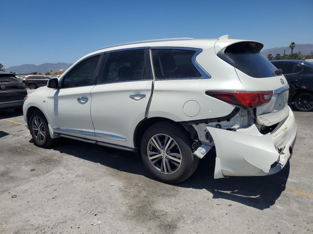2019 Infiniti Qx60 Luxe - Фото 2