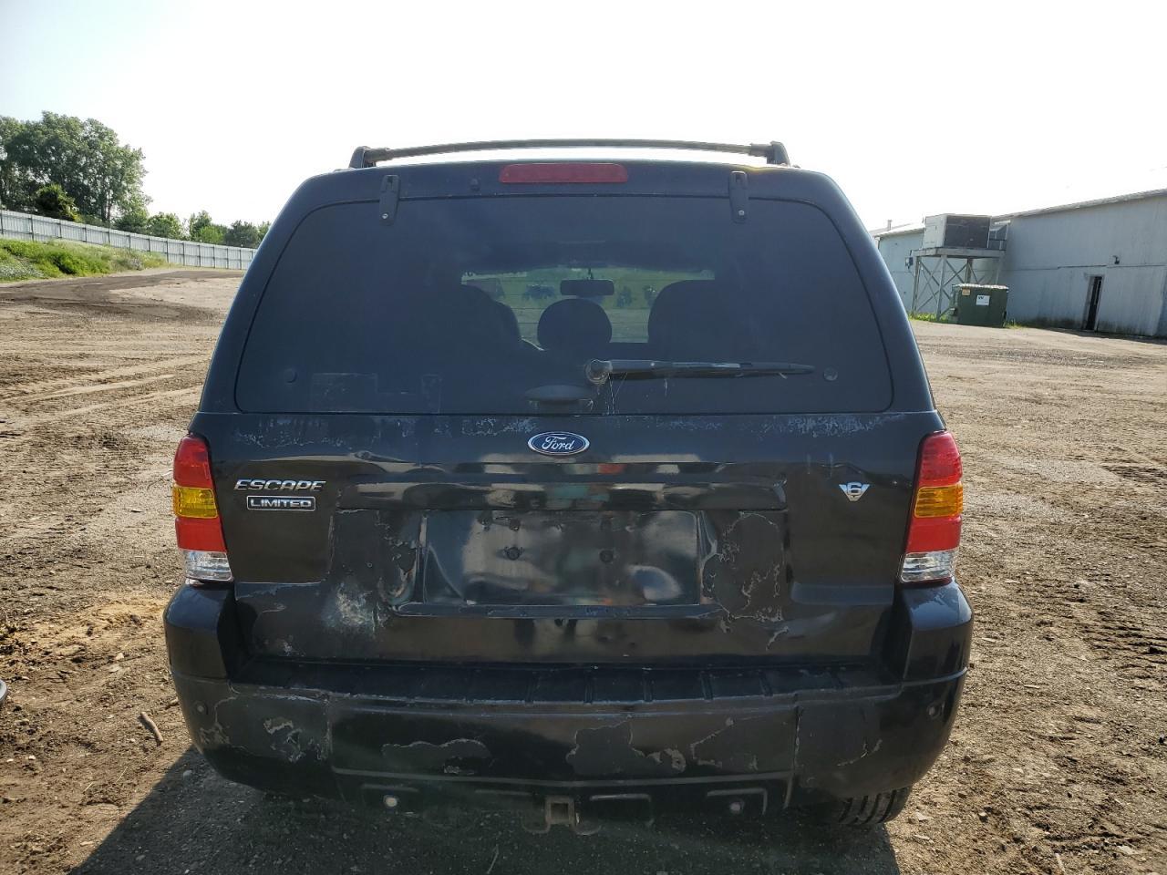 2006 Ford Escape Limited - Image 6