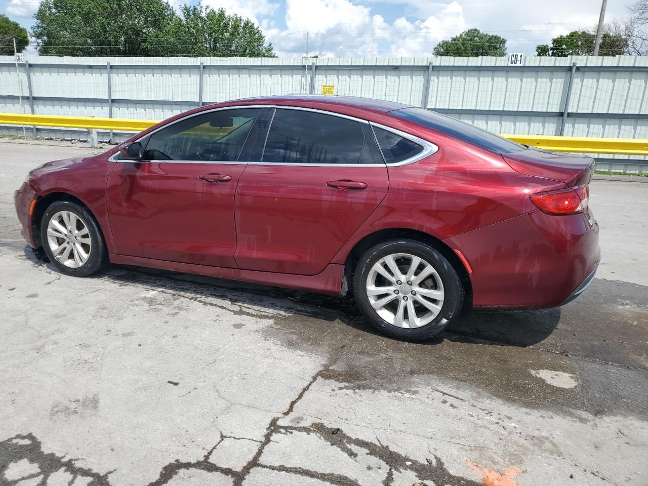 2015 Chrysler 200 Limited - Фото 2