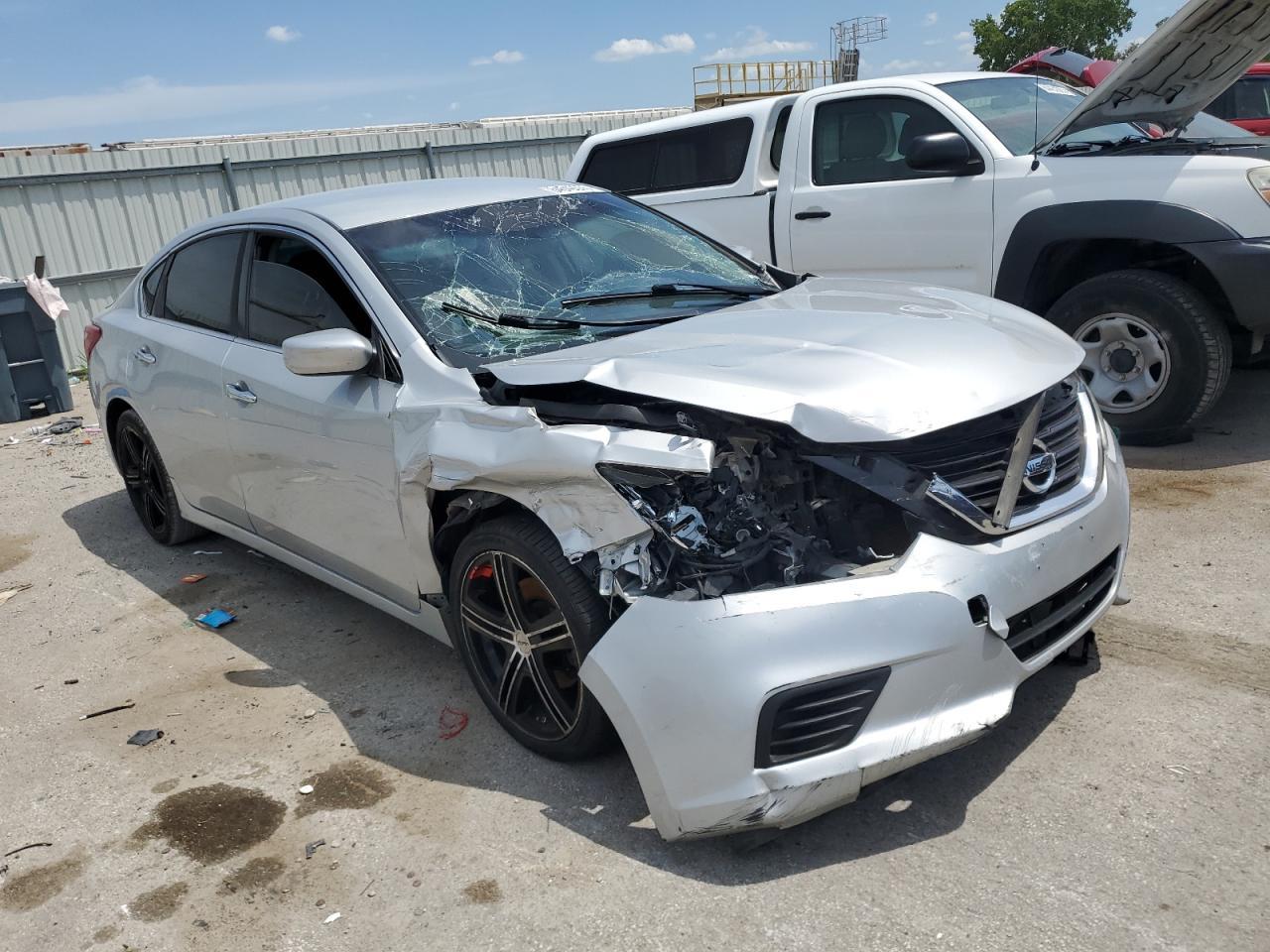 2016 Nissan Altima 2.5 - Фото 4