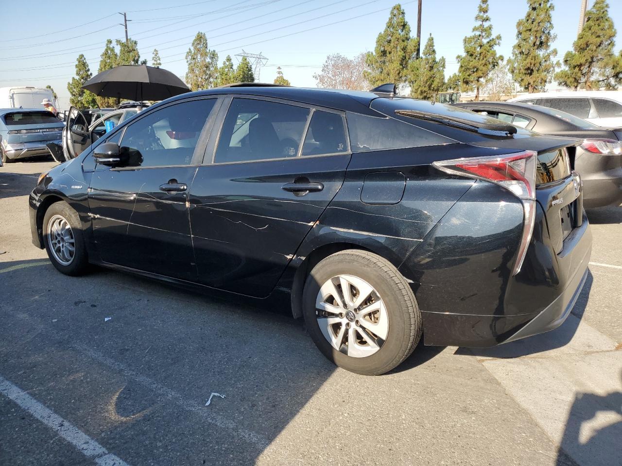 2016 Toyota Prius - Фото 2