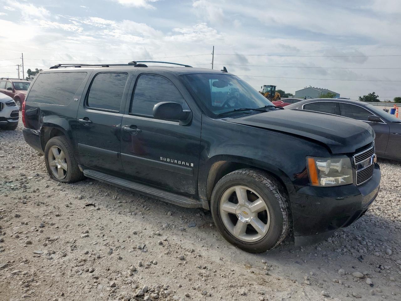 2007 Chevrolet Suburban K1500 - Image 4