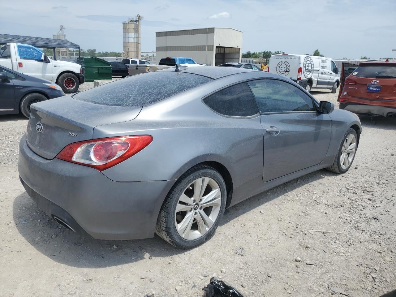 2010 Hyundai Genesis Coupe 2.0T - Фото 3