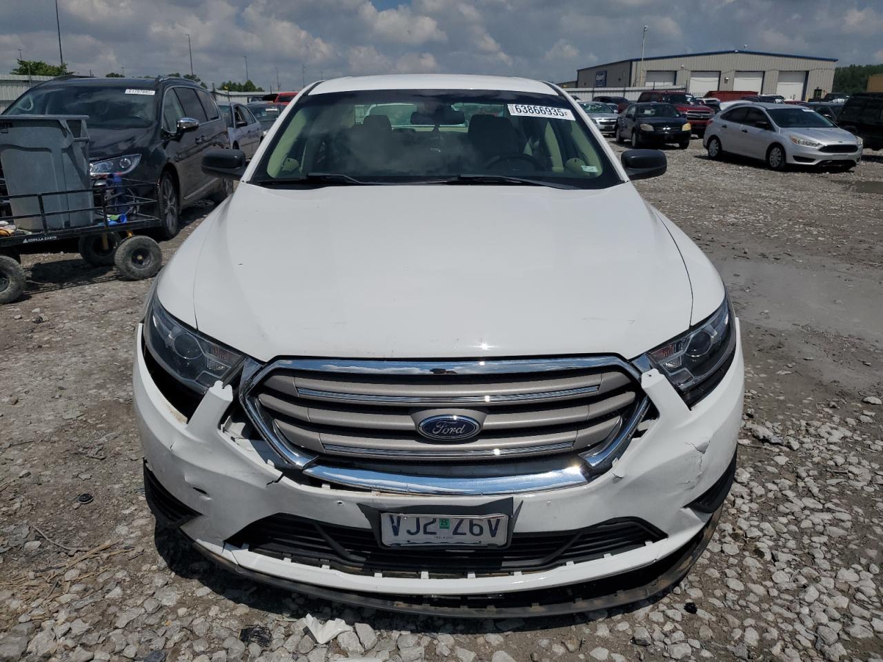 2019 Ford Taurus Se - Фото 5