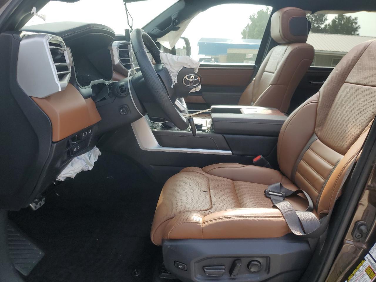 2025 Toyota Tundra Crewmax Platinum - Фото 7