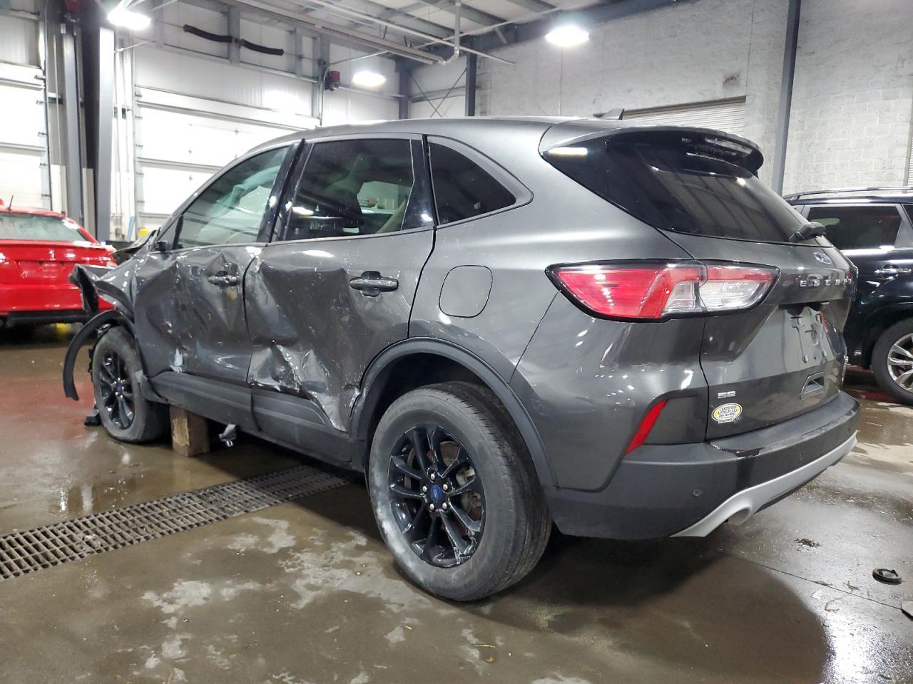 2020 Ford Escape Se Sport - Image 2