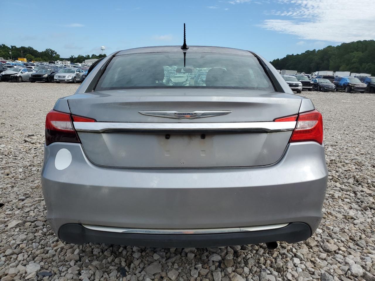 2014 Chrysler 200 Lx - Image 6