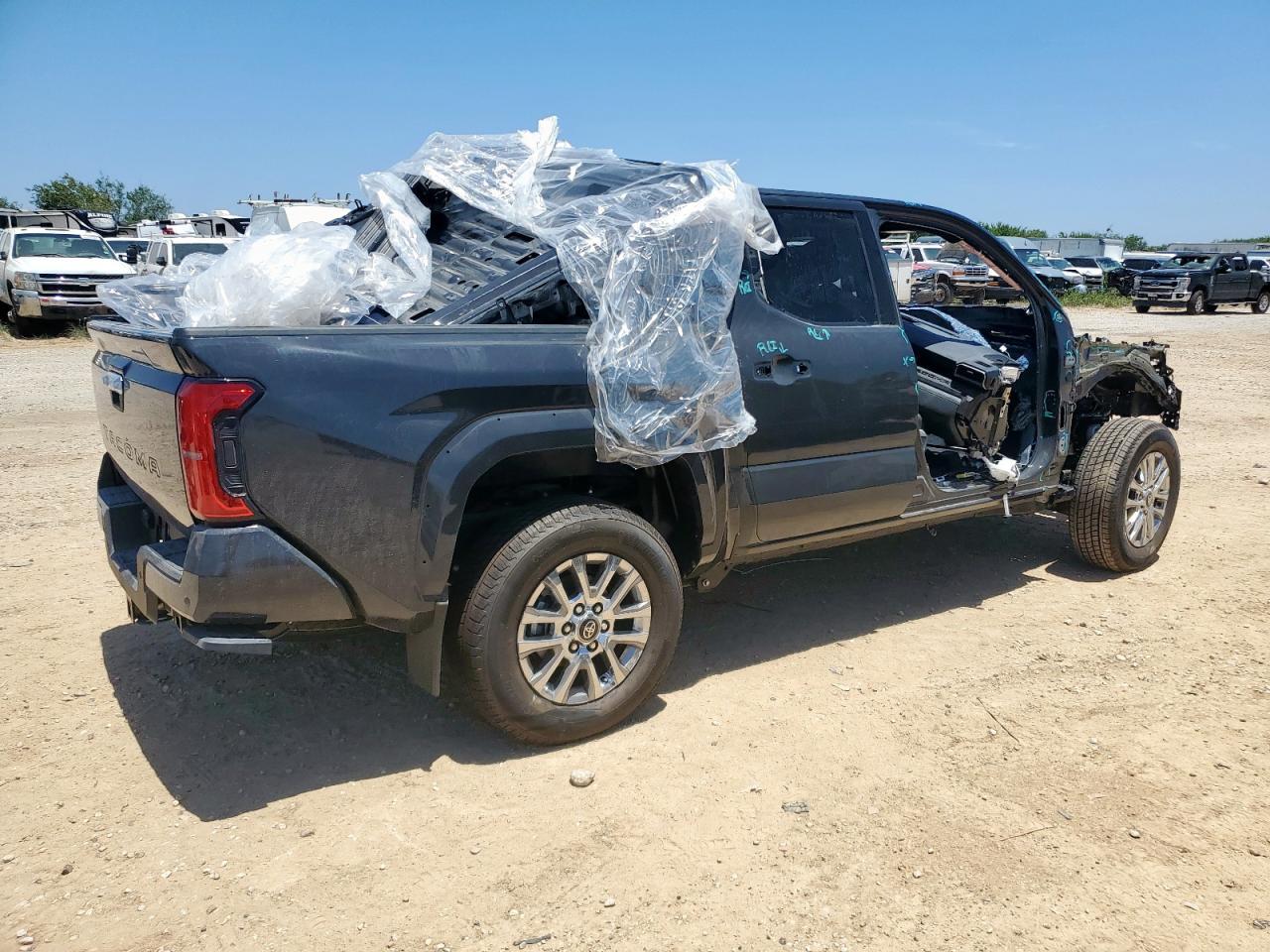 2025 Toyota Tacoma Double Cab - Фото 3