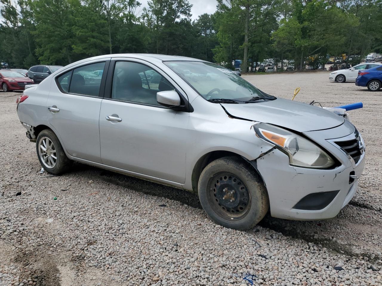 2016 Nissan Versa S - Image 4