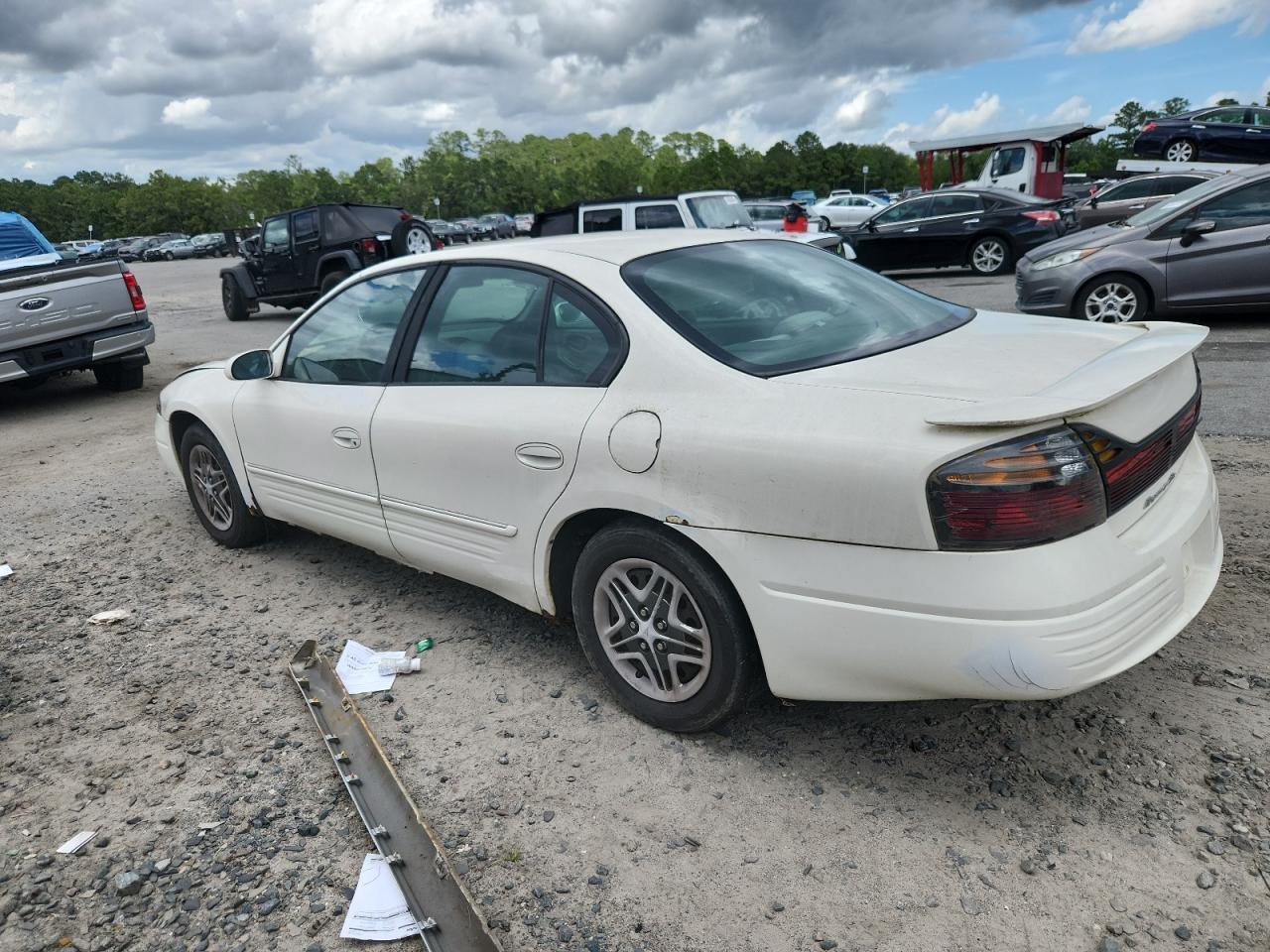 2003 Pontiac Bonneville Se - Фото 2