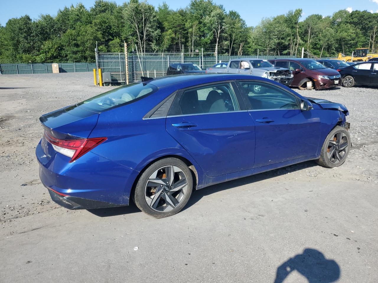 2021 Hyundai Elantra Limited - Image 3