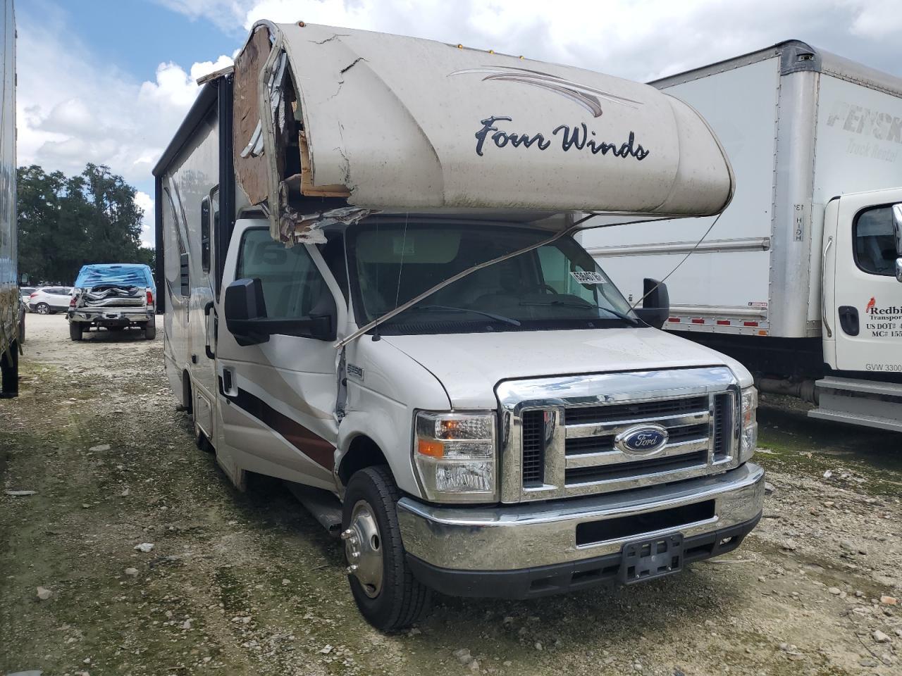 2017 Ford Econoline E350 Super Duty Cutaway Van