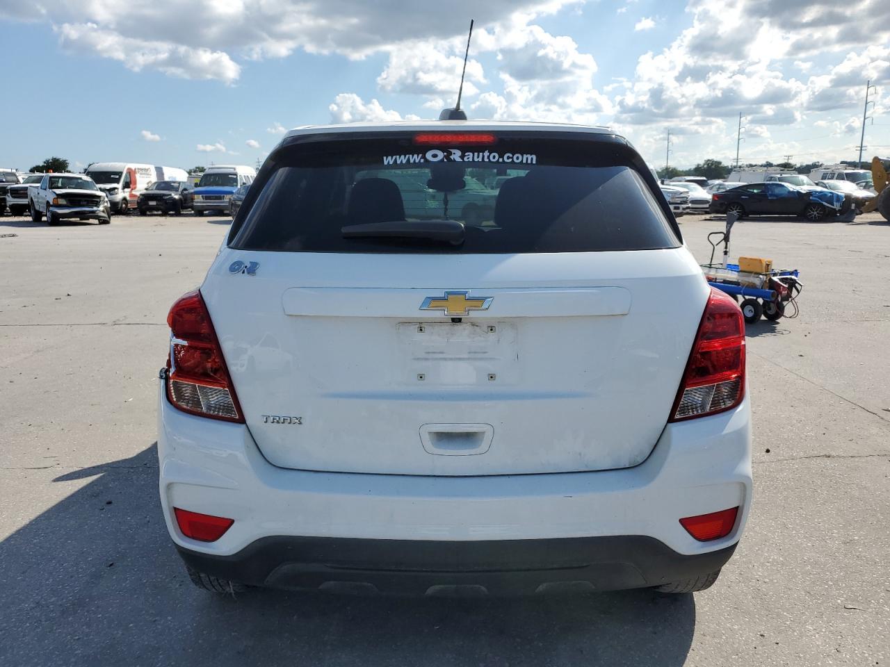 2022 Chevrolet Trax Ls - Image 6