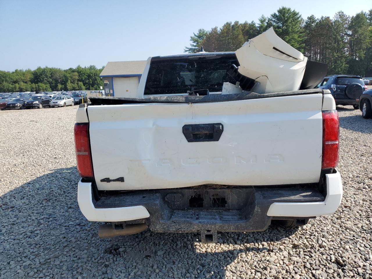 2024 Toyota Tacoma Double Cab - Image 6