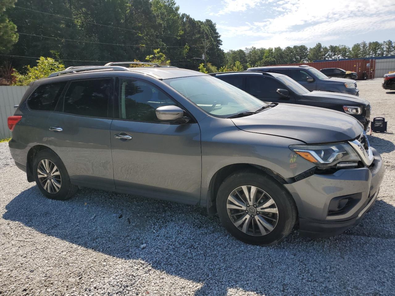 2019 Nissan Pathfinder S - Фото 4