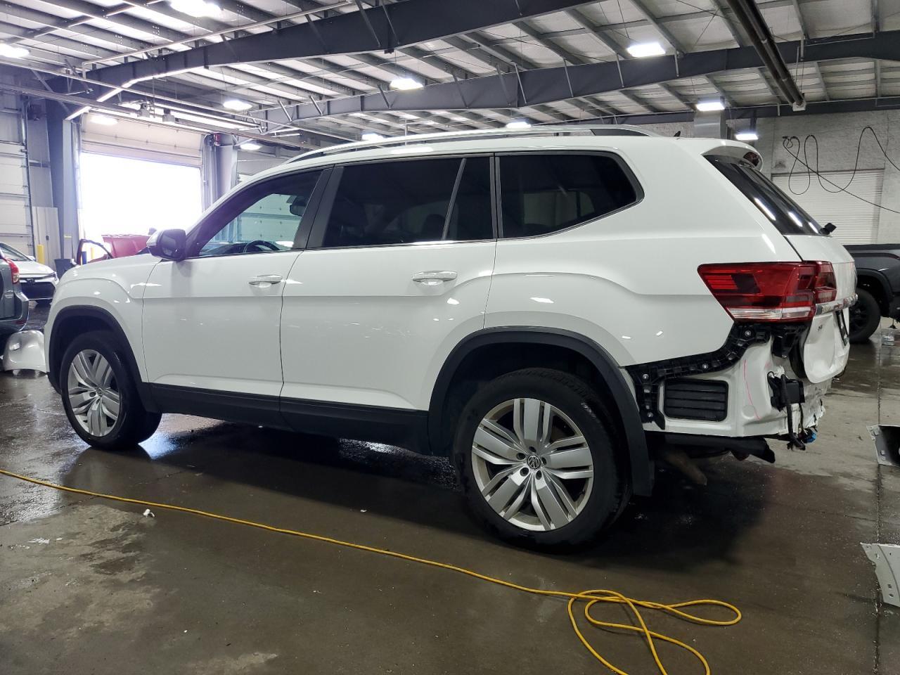 2019 Volkswagen Atlas Se - Image 2